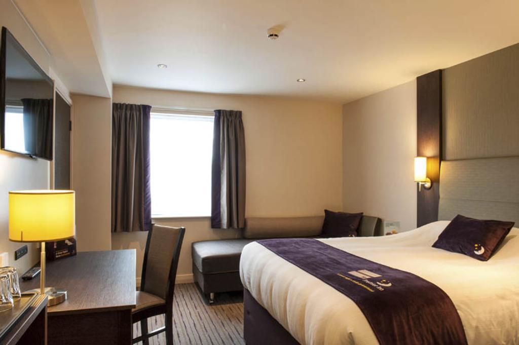 Premier Inn St. Albans/Bricket Wood Phòng bức ảnh